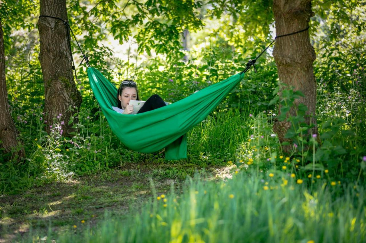 Hotel Lloyds Meadow Glamping Chester Exterior foto